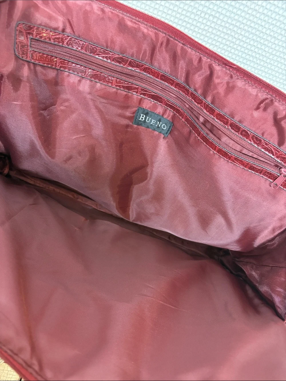 BUENO messenger bag/laptop